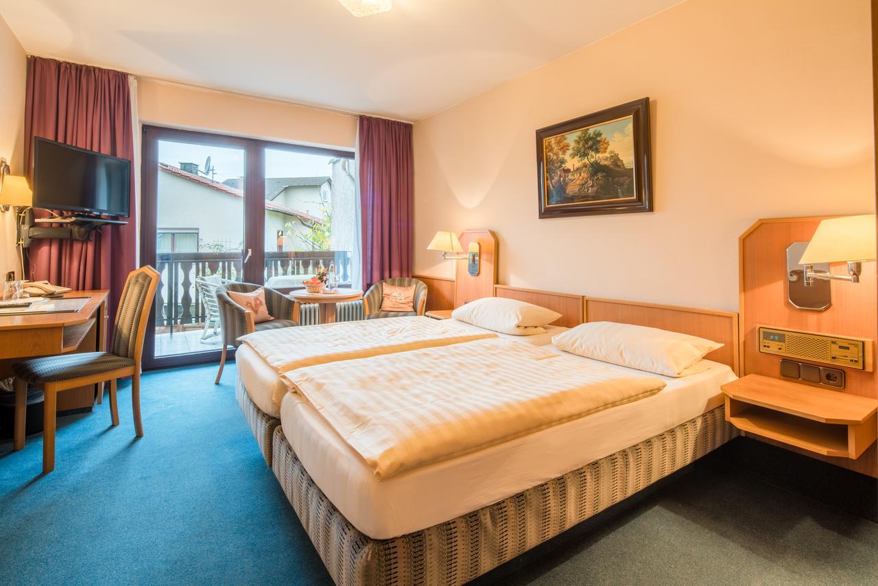 Hotel-Barbarossa-Garni Bei Hanau Rodenbach  Exteriör bild